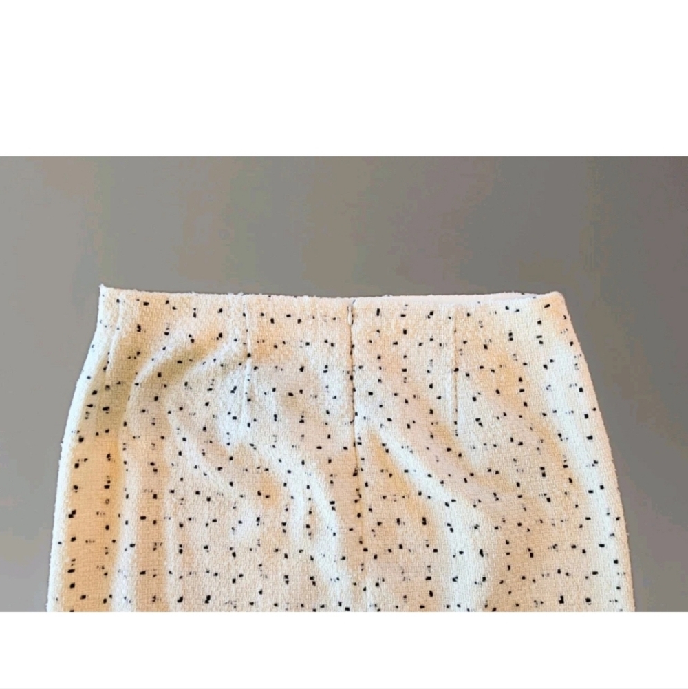 Ann Taylor White and Black Dot Knee Length Tweed Texture Skirt Size 14 EUC